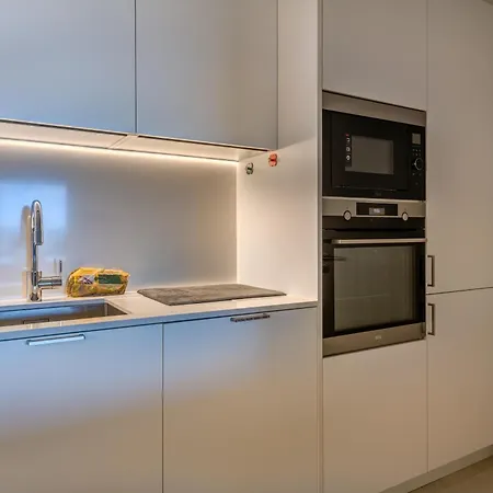 Apartment Cond Bayline Cavala - - Pool - Gym - - By Bedzy *