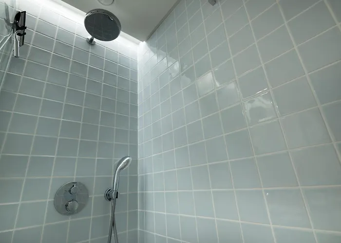 Cond Bayline Cavala - - Pool - Gym - - By Bedzy