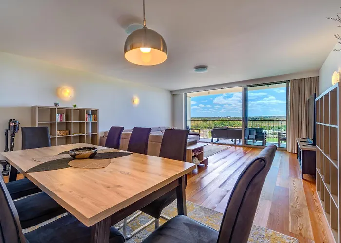 Cond Bayline Cavala - - Pool - Gym - - By Bedzy Lejlighed *