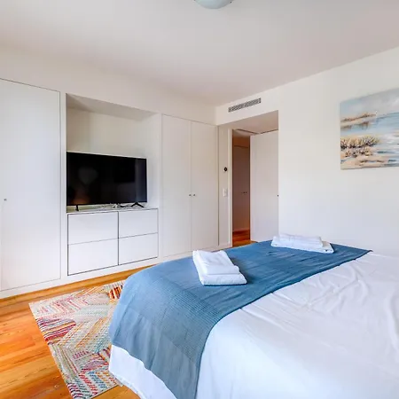 Cond Bayline Cavala - - Pool - Gym - - By Bedzy * Armação de Pêra