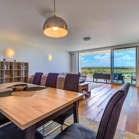 Cond Bayline Cavala - - Pool - Gym - - By Bedzy Appartement *